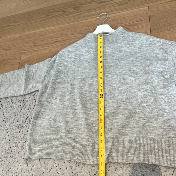 Mink Pink grey wool mock neck sweater. Size xs - Picture 7 of 7